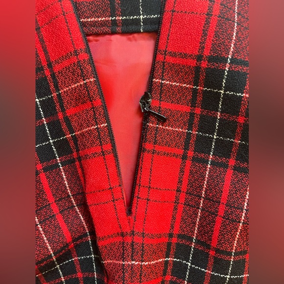 VINTAGE HALSTON 3 Pc Red Black Plaid Skirt Suit Wool Sz 12/14 BLAZER SKIRT VEST - Picture 12 of 12